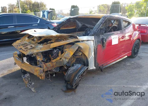 2013 Hyundai Veloster Turbo W/Black z USA, uszkodzony, nr VIN KMHTC6AE6DU135124